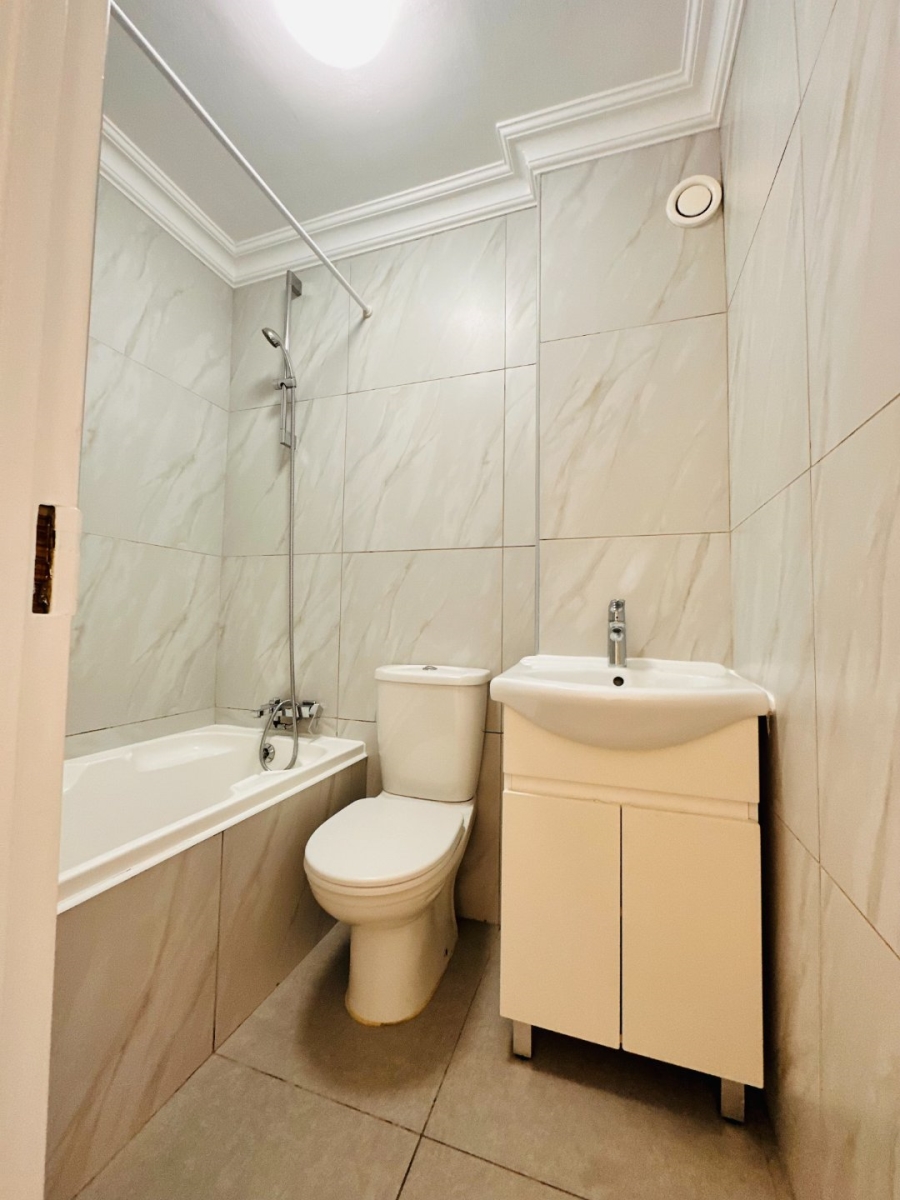 2 Bedroom Property for Sale in Table View Western Cape